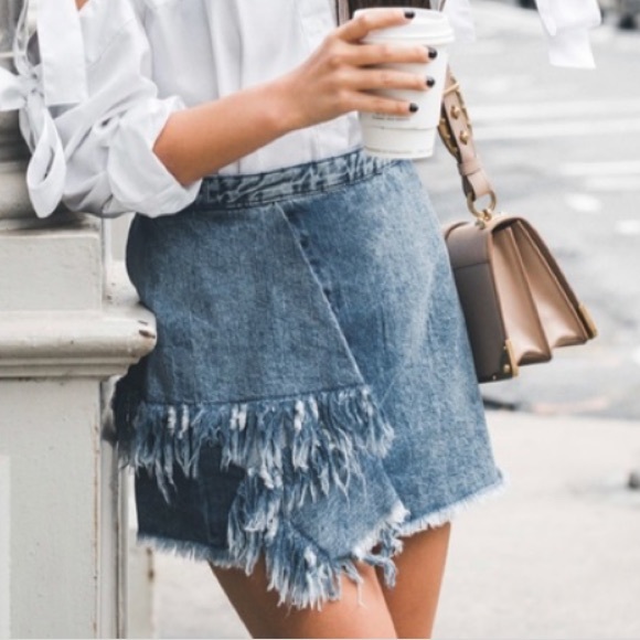 Zara denim frayed skirt - Picture 2 of 5